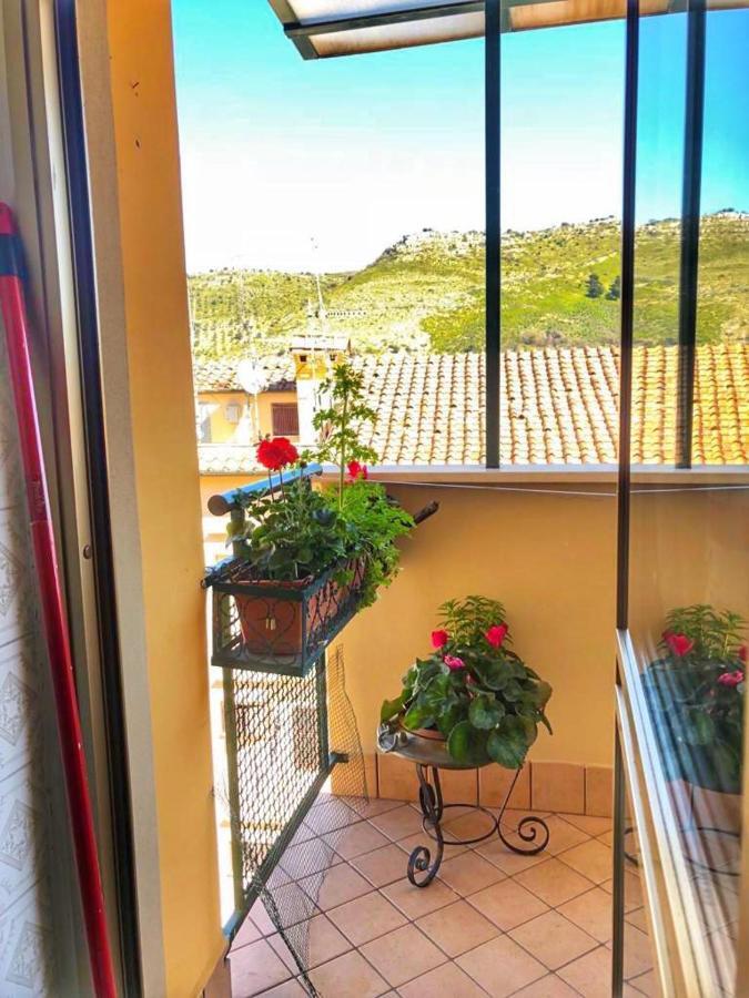 Intero Appartamento Dei Pini - Posto Auto Incluso - 4 Piano Senza Ascensore Tivoli Eksteriør billede